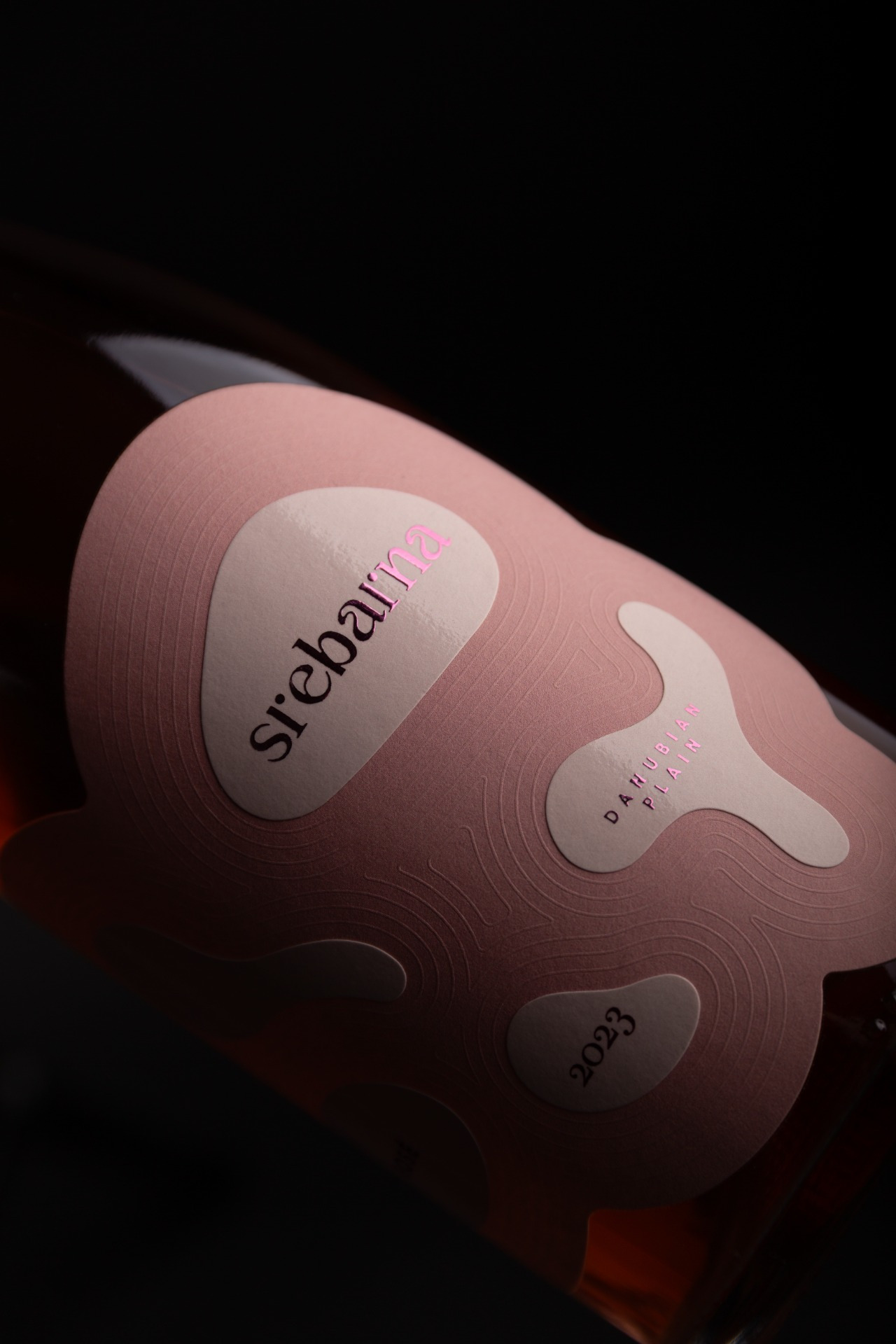 Srebarna Rosé – A Label Shaped By The Lake.