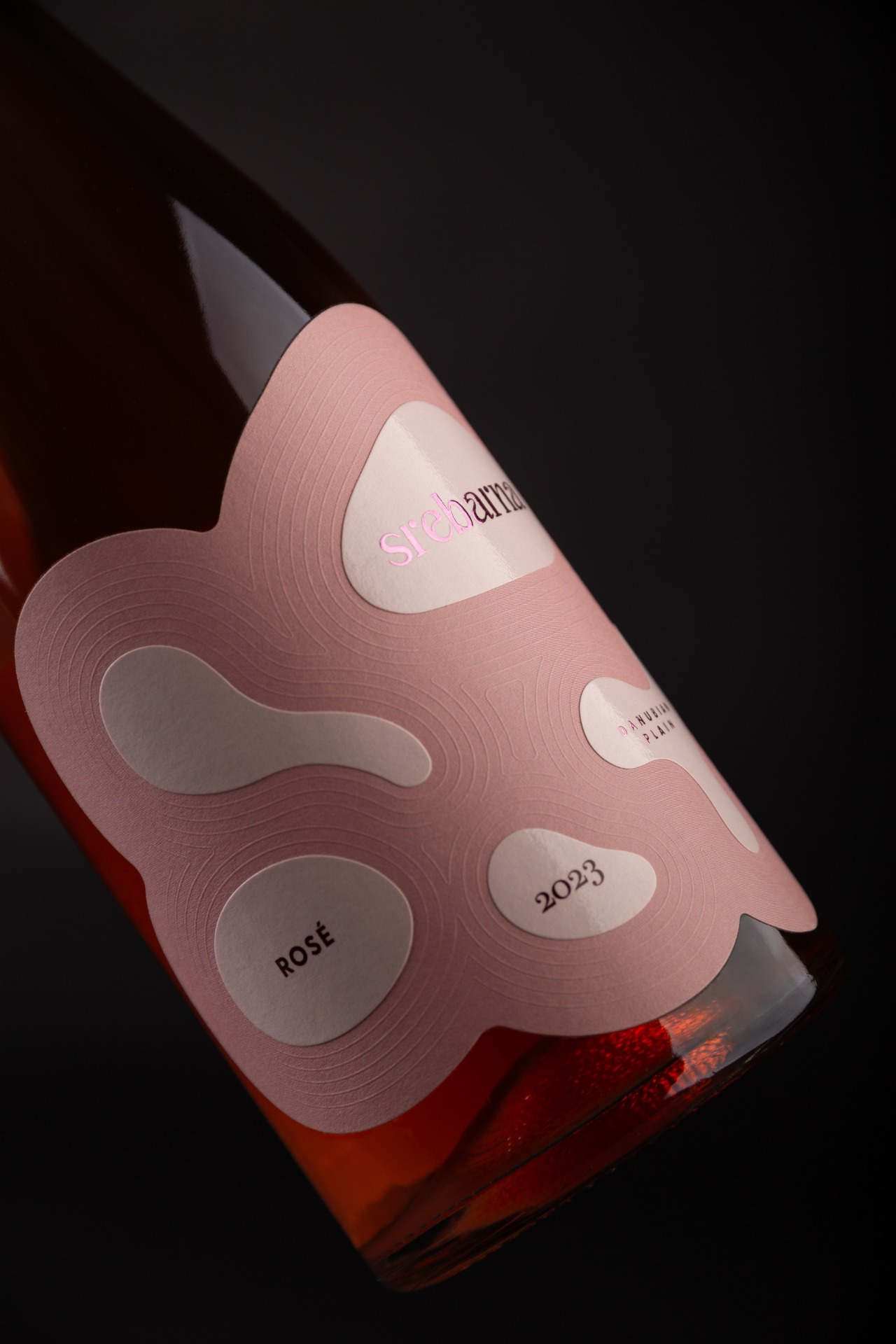 Srebarna Rosé – A Label Shaped By The Lake.