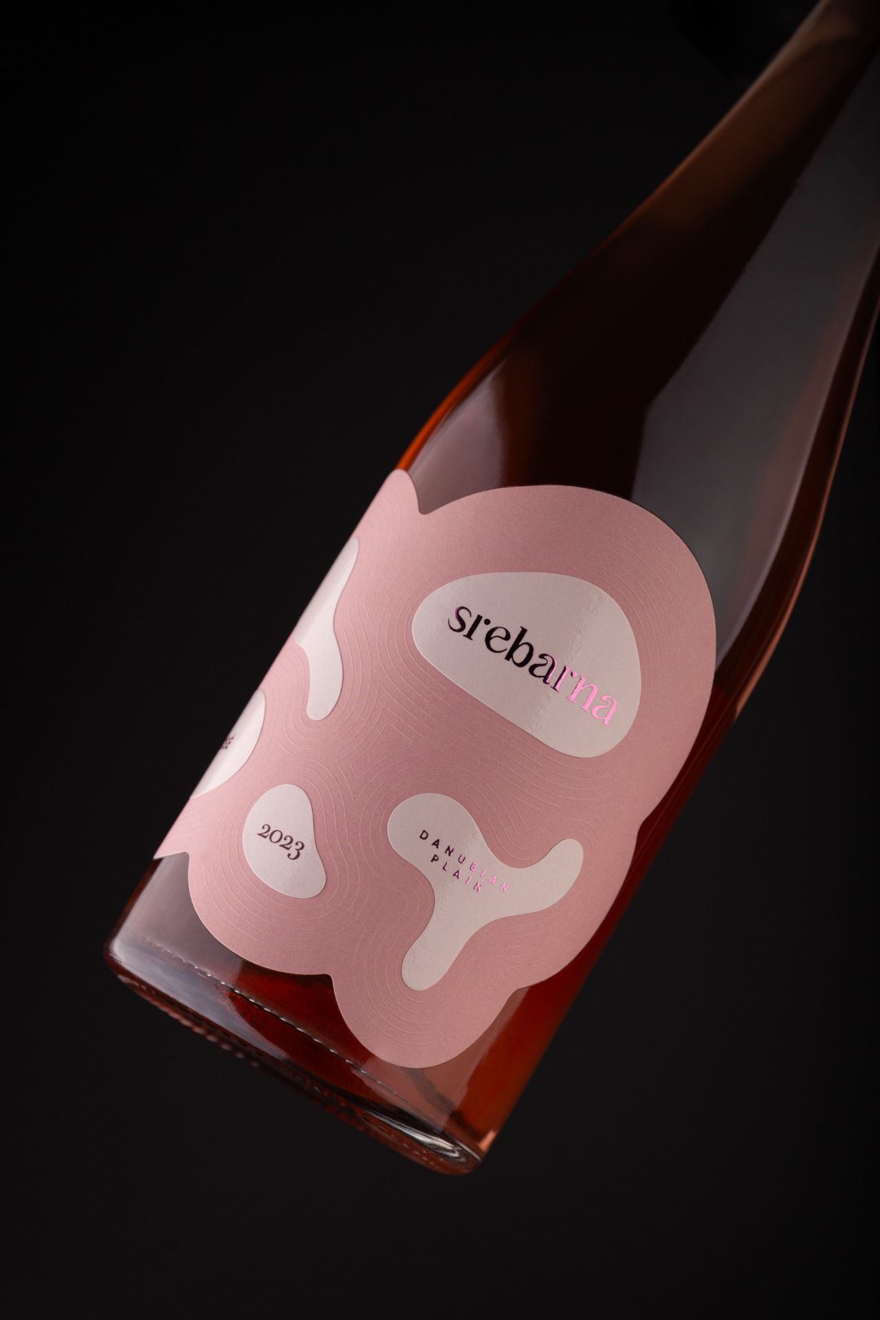 Srebarna Rosé – A Label Shaped By The Lake.