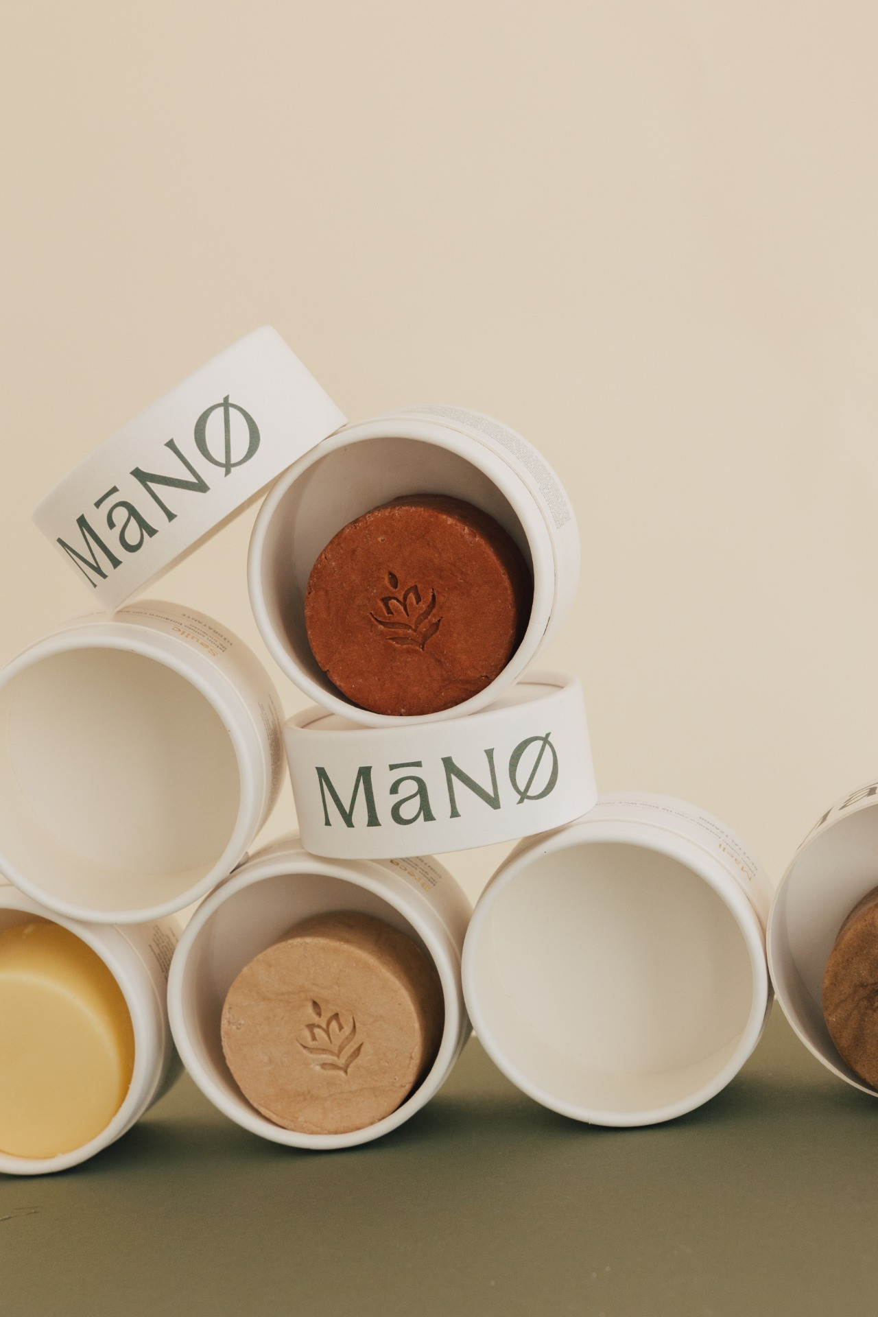 MaNo Botanics – Paper can packaging