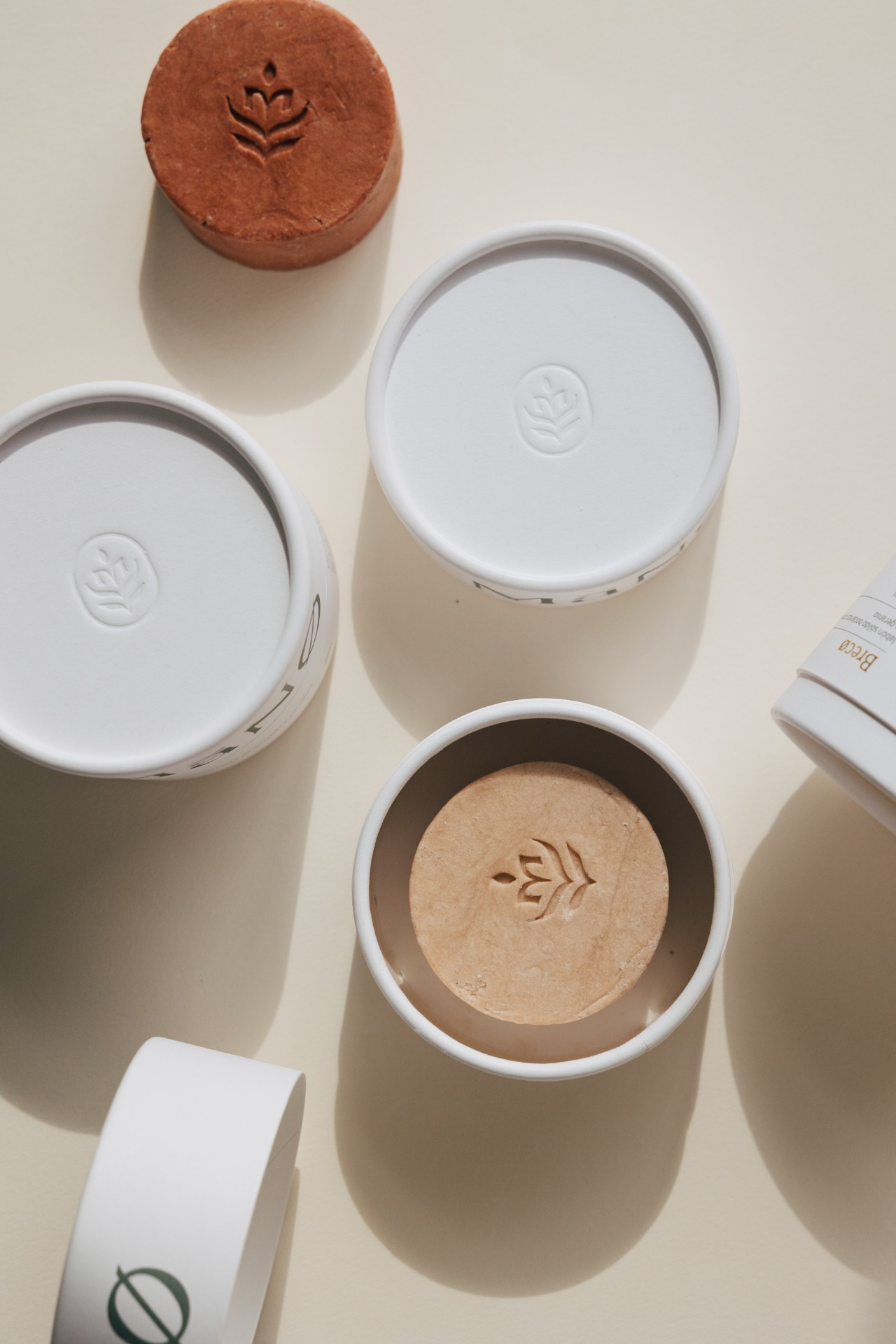 MaNo Botanics – Paper can packaging