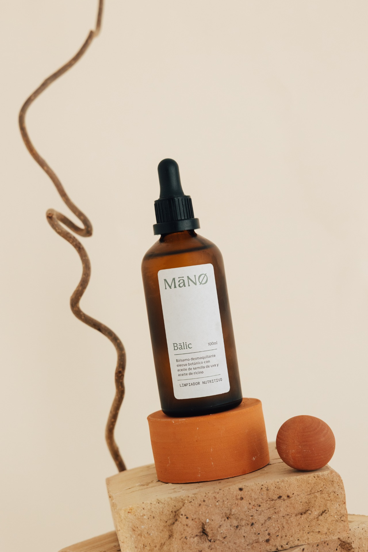 MaNo Botanics – Paper can packaging