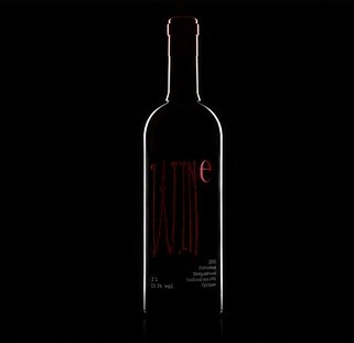 WINe label design and packaging